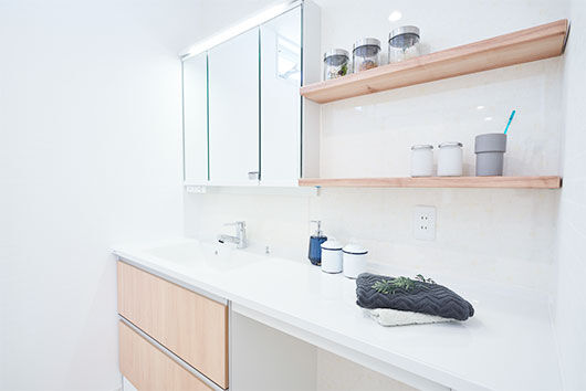 オシャレなパウダールーム＆バス
